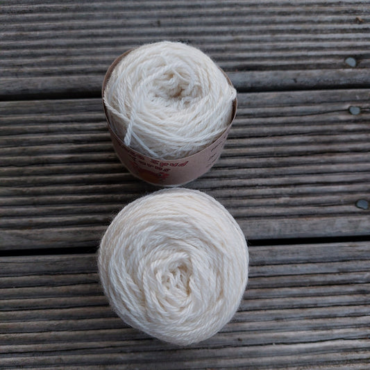 White undyed Corriedale 4ply mini